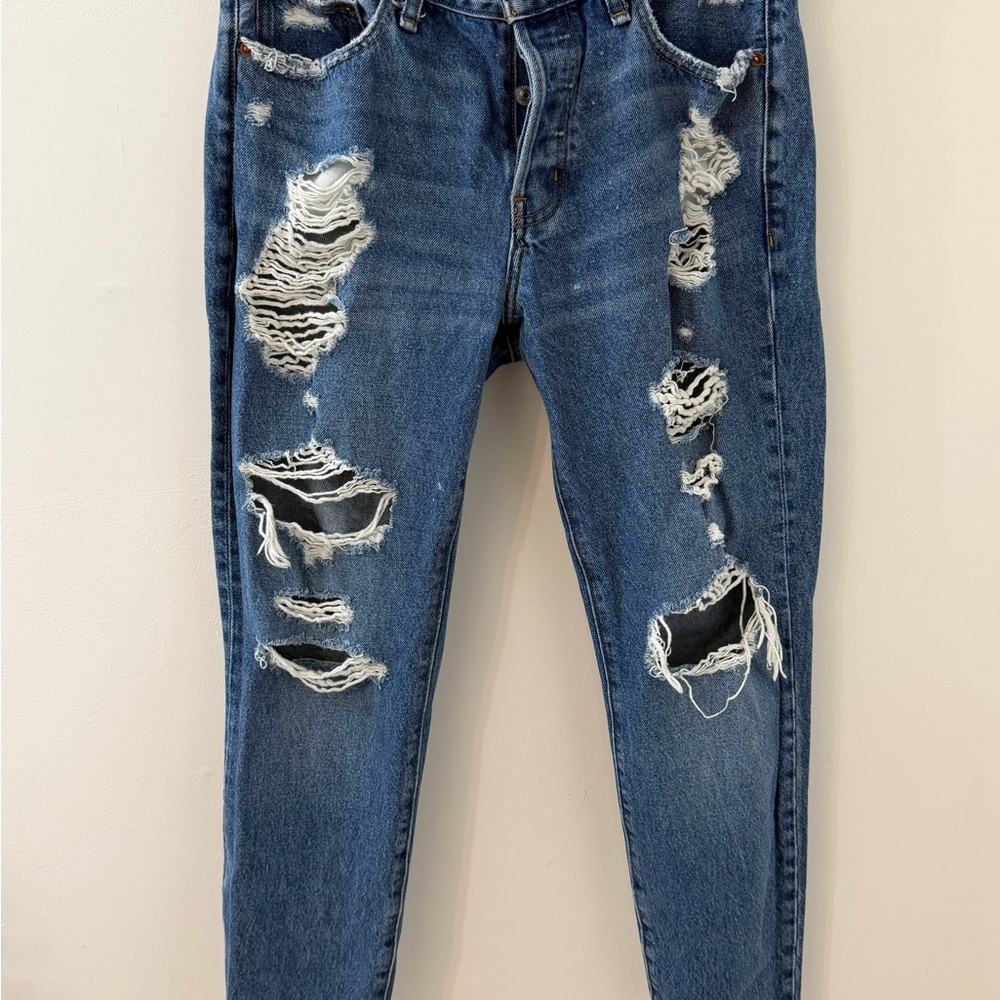 Abercrombie Ames Low Rise Slim Boyfriend Jeans 28R Heavy Distressed